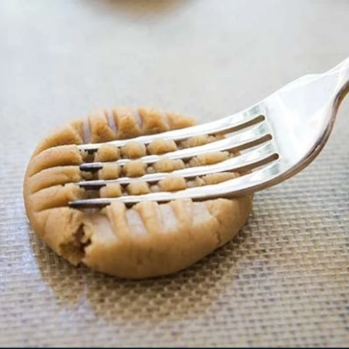 Make or Bake this Outbreak: Almond Butter Cookies